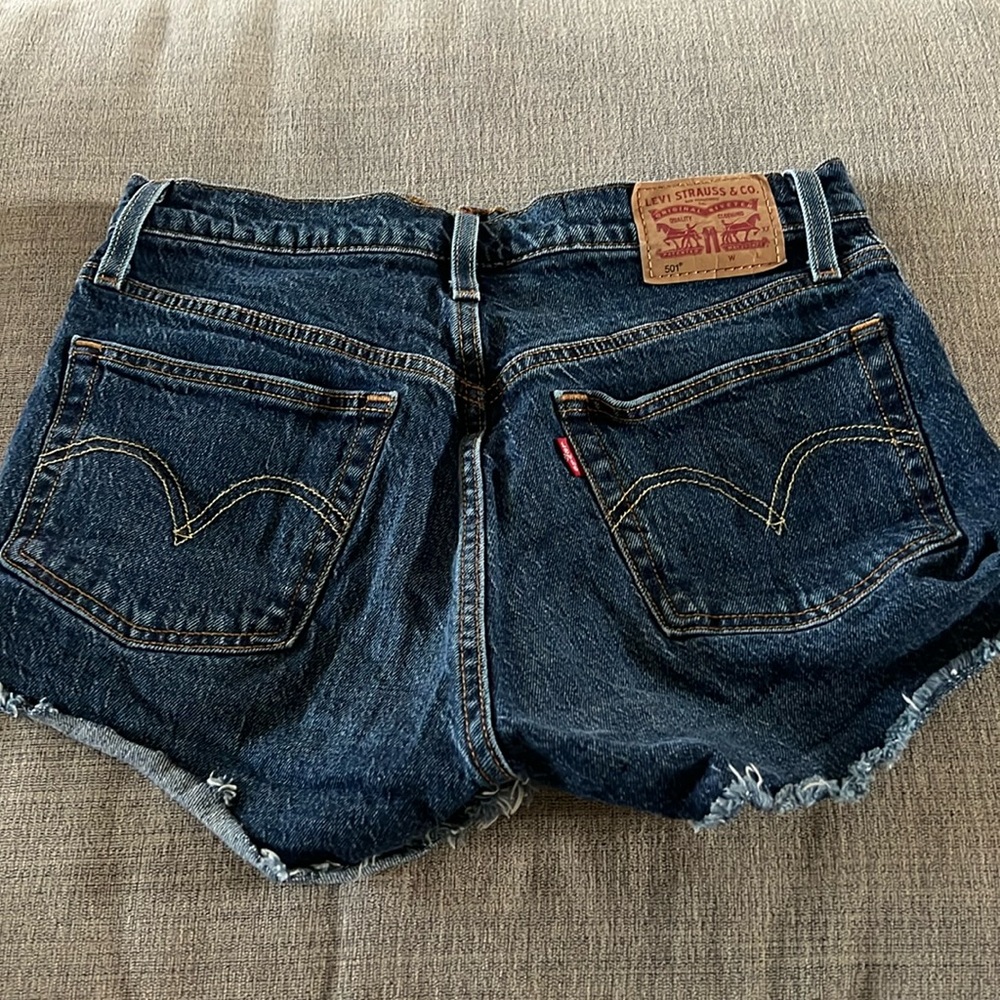 worn once levi shorts